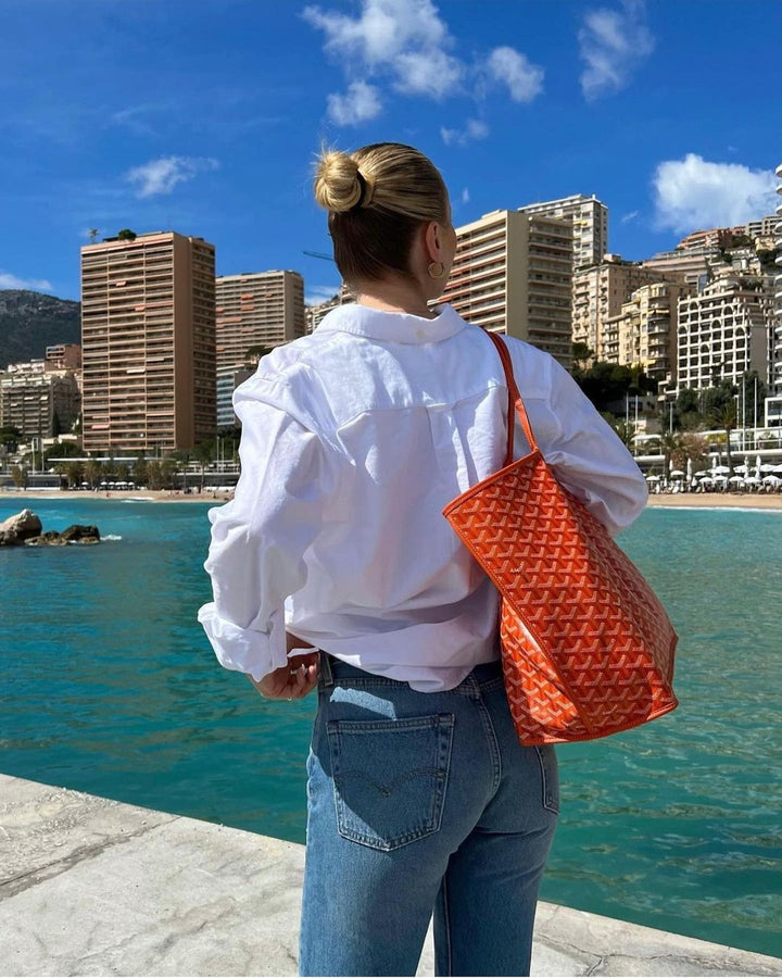 Veelzijdige dames handtas, te dragen als crossbody of schoudertas. Ideaal voor zakelijk en casual gebruik.