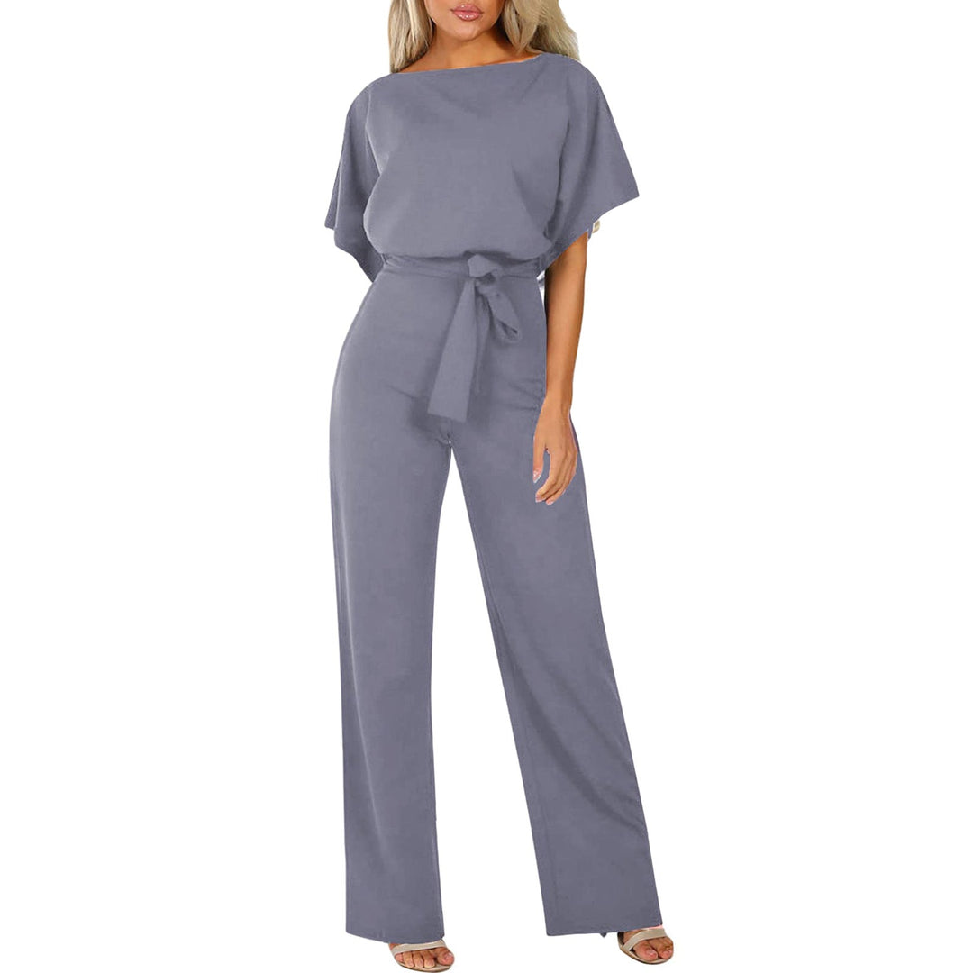 Comfortabele dames jumpsuit met tailleceintuur, ideaal voor zowel een casual als feestelijke outfit.
