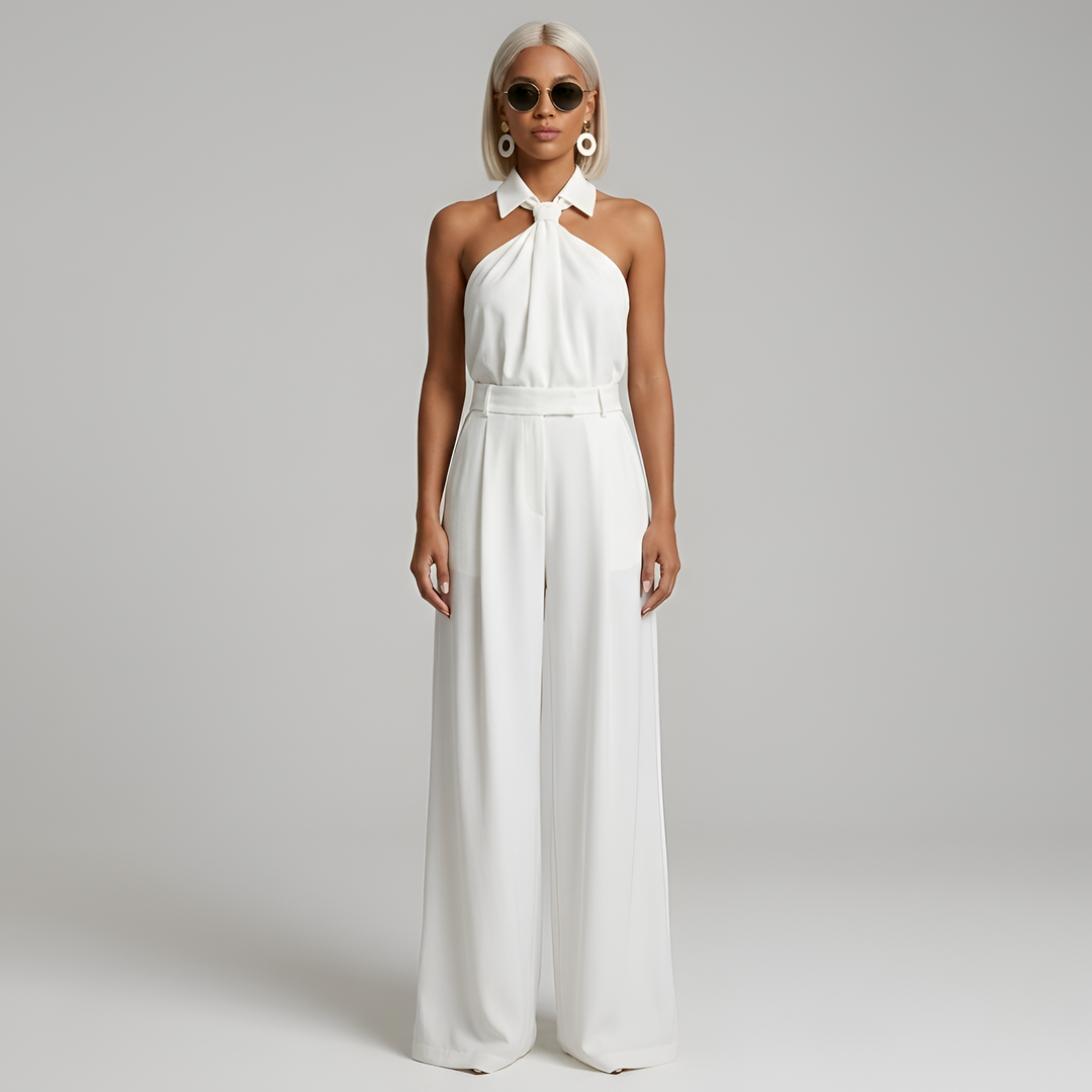 Stijlvolle dames jumpsuit met halternek en wijde pijpen; comfortabel en chique voor elk formeel evenement.