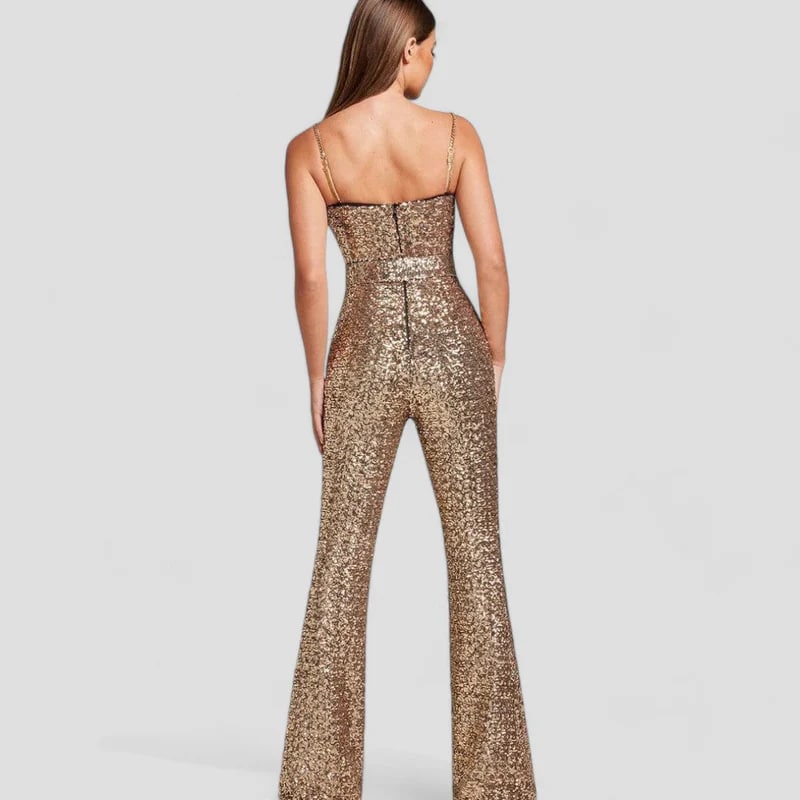 Stijlvolle champagne dames jumpsuit met verstelbare taille, ideaal als feestelijke gelegenheidskleding voor een elegante look.