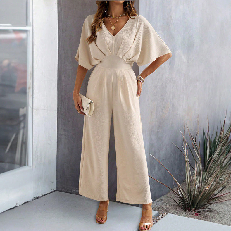 Veelzijdige dames jumpsuit met elegante V-hals, wijde pijpen en comfortabele pasvorm voor elk seizoen.