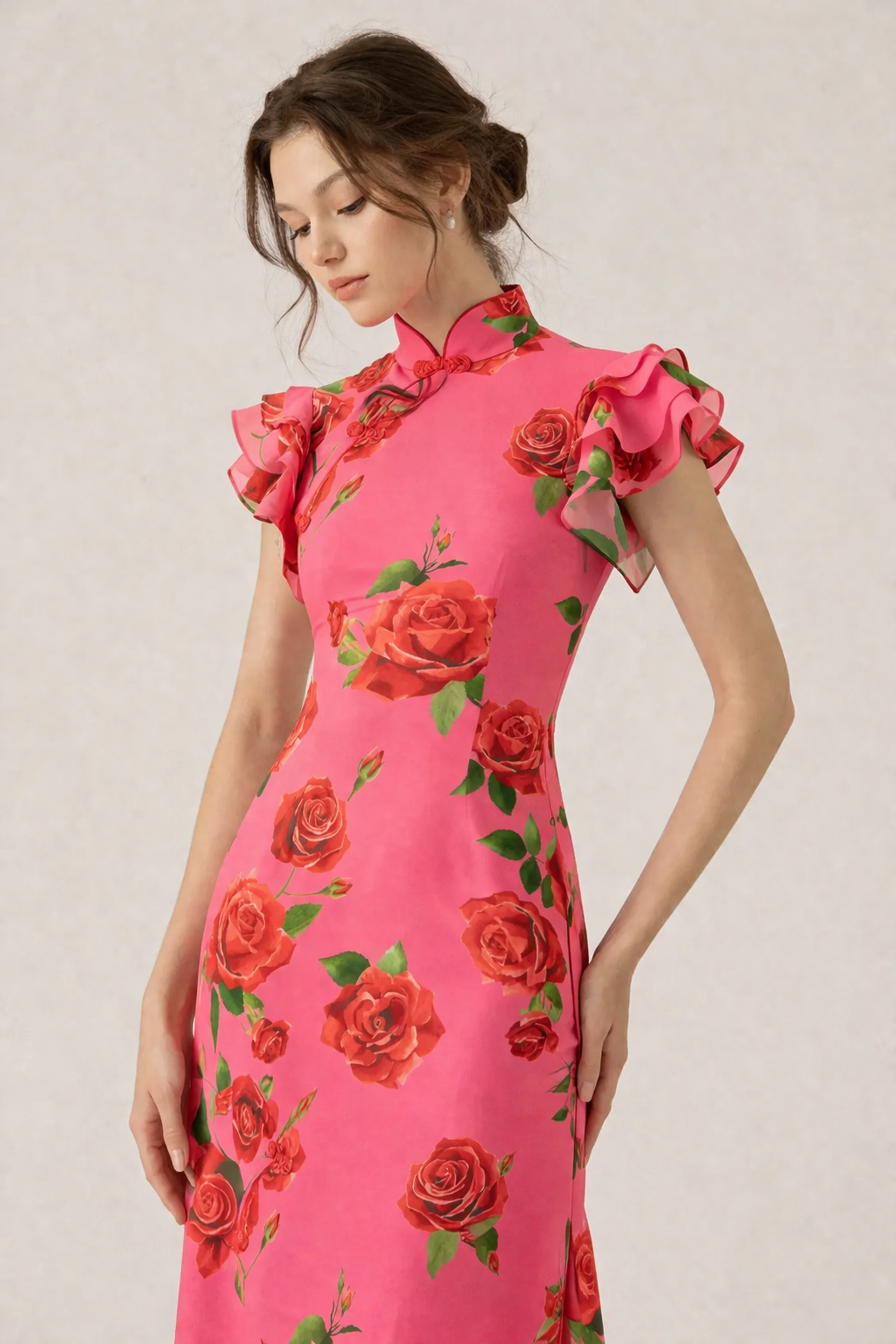 Comfortabele dames maxi-jurk met levendige bloemenprint en coltrui. Stijlvol en veelzijdig.