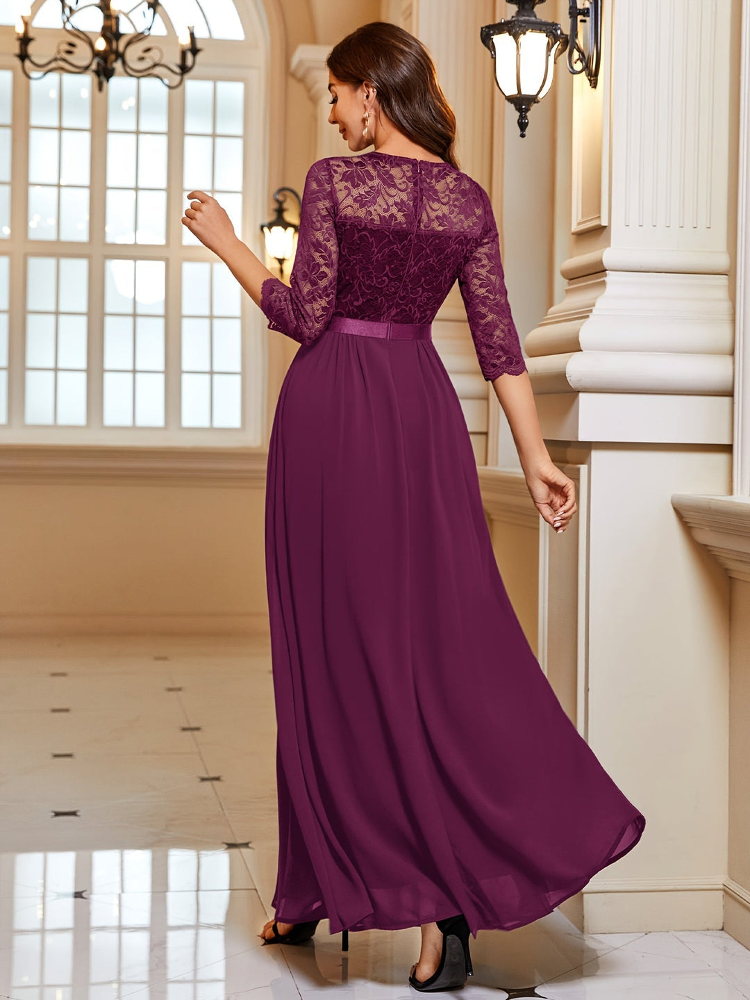 Chique dames galajurk met een vloeiende snit, perfect als lange feestjurk. Een elegante keuze voor elke gelegenheid.