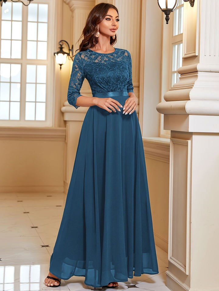 Een tijdloze dames feestjurk, deze elegante maxi jurk is de ideale galajurk voor een onvergetelijke avond.