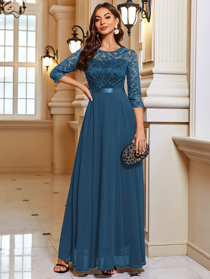 Comfortabele maar elegante dames maxi jurk, perfect als lange feestjurk of formele gelegenheidsjurk.