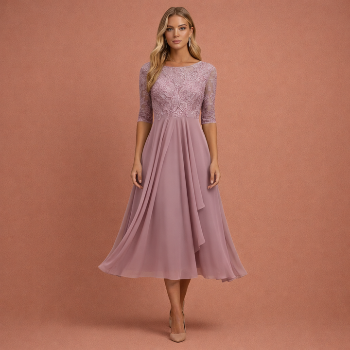 Elegante dames midi avondjurk met kanten lijfje en gelaagde rok, perfect voor feestjes.