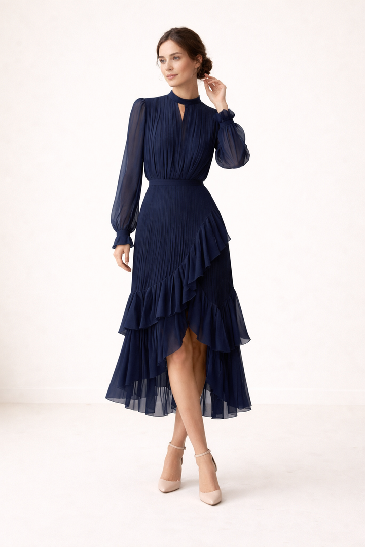 Elegante dames midi-jurk met plooien en lange mouwen voor een chique look.
