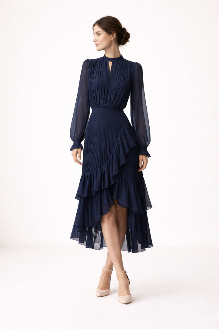 Geplooide midi-jurk met lange mouwen, perfect als feest- of casual jurk.