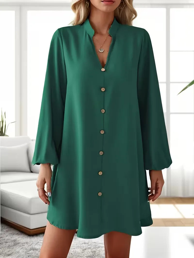 Zachte dames overhemdjurk met V-hals, lange mouwen; comfortabele lentekleding voor kantoor.