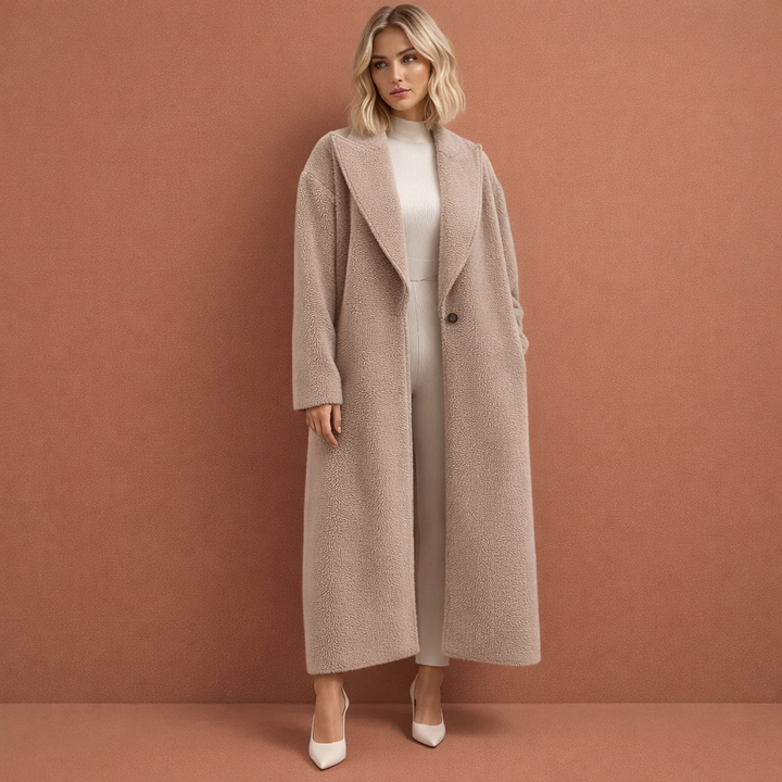 Comfortabele oversized dames winterjas. Lange elegante mantel, ideaal als stijlvolle bovenkleding voor koude dagen.