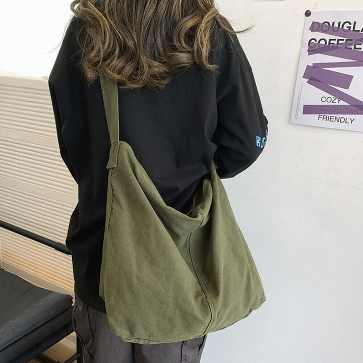 Elegante dames oversized schoudertas. Ideaal voor dagelijks gebruik, ruim en modieus. Praktische vrijetijdstas.