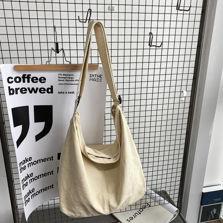 Modieuze en elegante oversized dames tas. Ruime schoudertas, perfect voor dagelijks gebruik en vrijetijd. Praktisch.