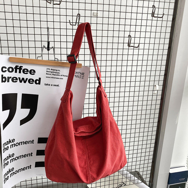 Ruime oversized schoudertas voor dames. Ideaal als casual laptop tas, modieus en praktisch voor elke dag.