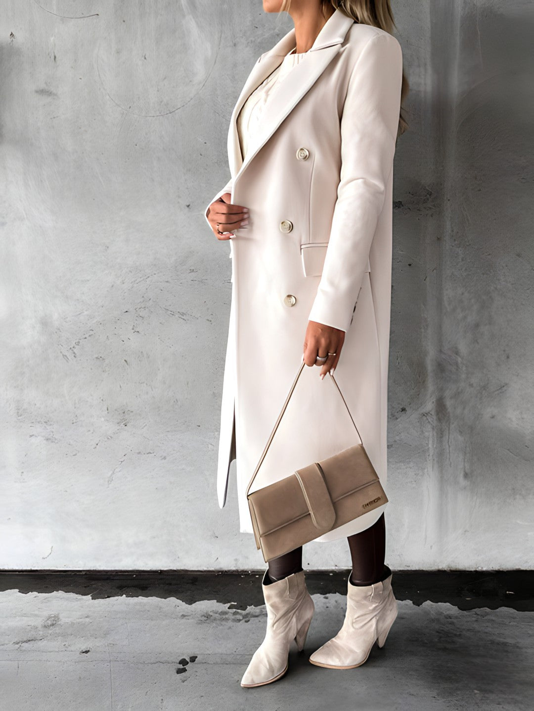 Getailleerde dames overjas, combineert elegantie met ultiem comfort tijdens de koudste dagen.