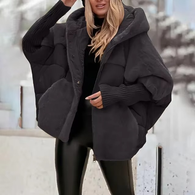 Warme en stijlvolle dames winterjas. Elegante bovenkleding, perfect voor comfort op koude dagen.
