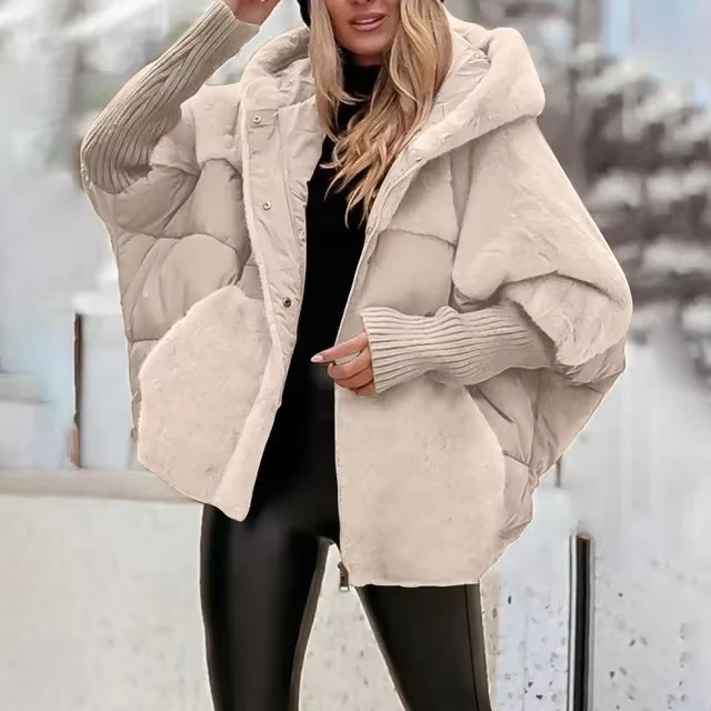 Dames herfstjas/winterjas, warm en comfortabel. Stijlvolle bovenkleding die elegantie combineert met warmte.