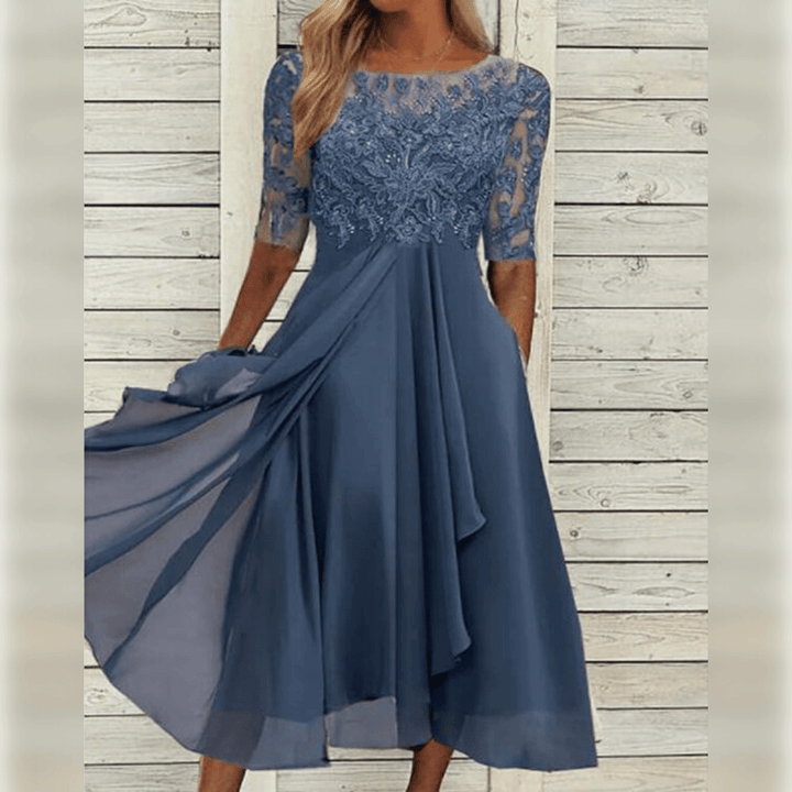 Elegante dames zomerjurk, comfortabel en stijlvol. Perfect voor diverse gelegenheden.