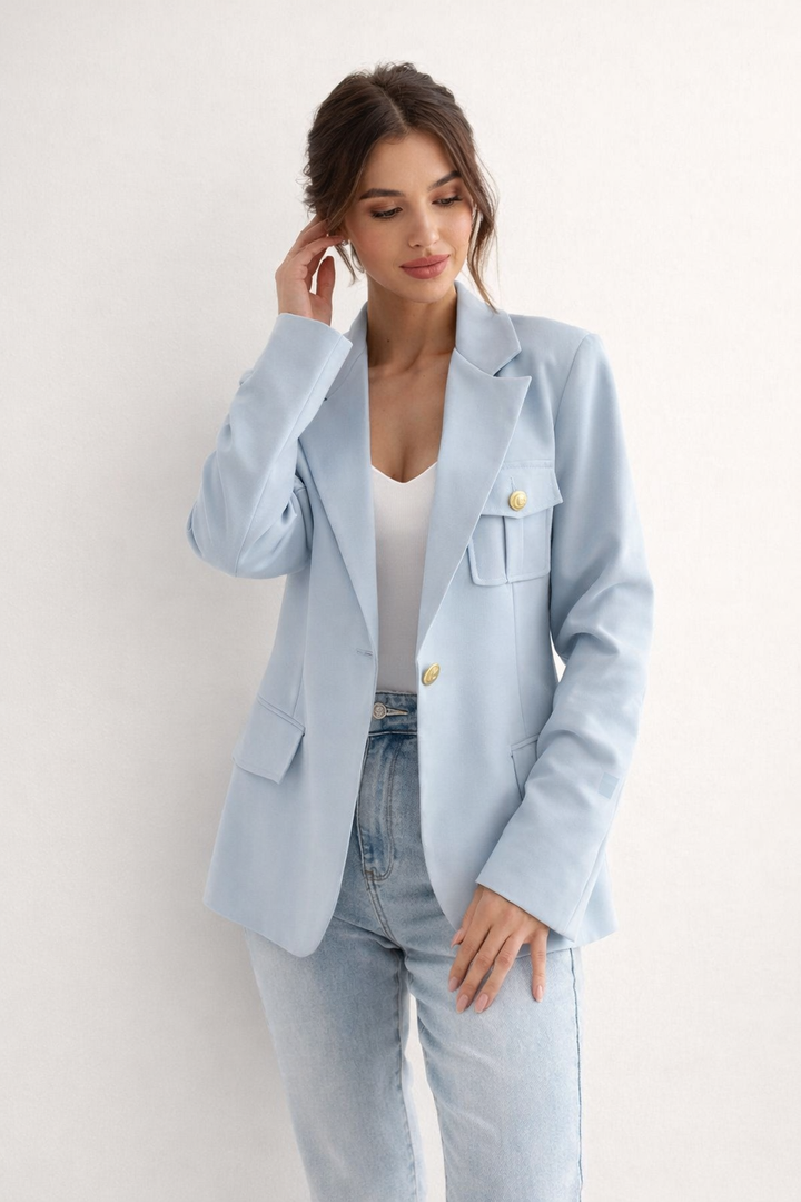 Stijlvolle reversblazer voor dames, veelzijdig te combineren voor een chique of casual look.