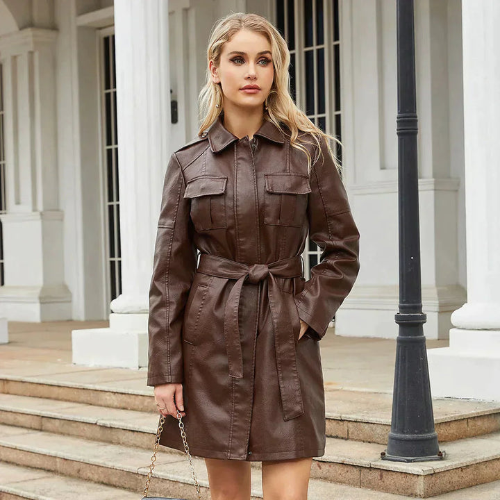 Elegante damesjas met tijdloze stijl, perfect voor een verfijnde casual-chic look.