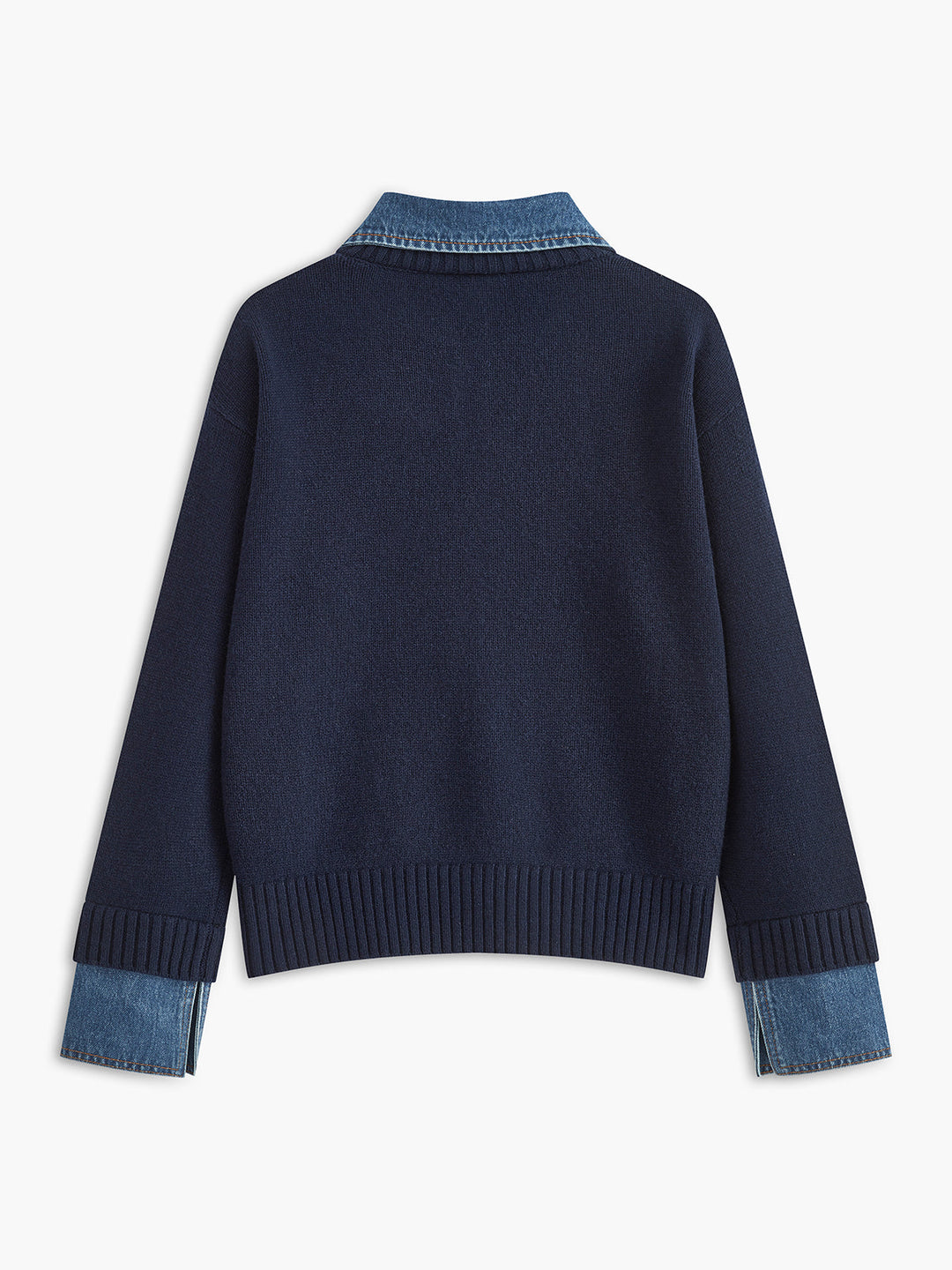 Veelzijdige damestrui met overhemdkraag, perfect voor een elegante casual of nette look. Combineert mode en comfort.