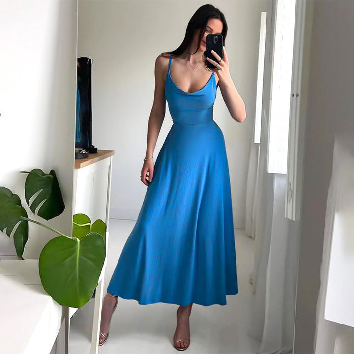 "Elegante Dione Maxi Jurk met V-hals, getailleerde slanke pasvorm, milieuvriendelijk gerecycled materiaal, geschikt voor elke
