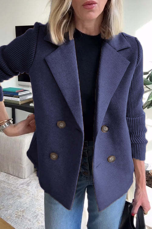 Veelzijdige double breasted dames blazer met reverskraag, van casual tot chic voor de lente.