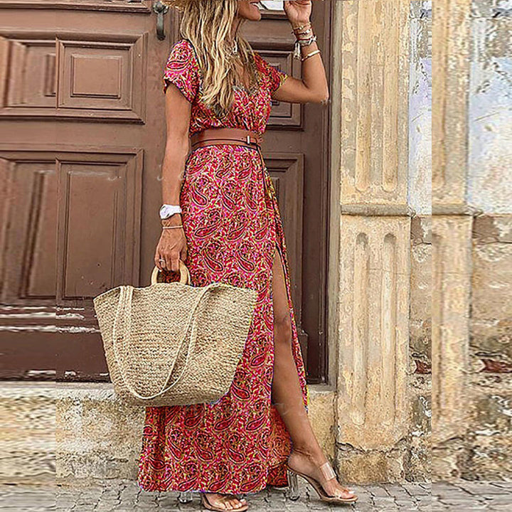 Nieuwe collectie: Elegante Elora maxi-jurk voor dames, met V-hals en riem. Een comfortabele zomerjurk.