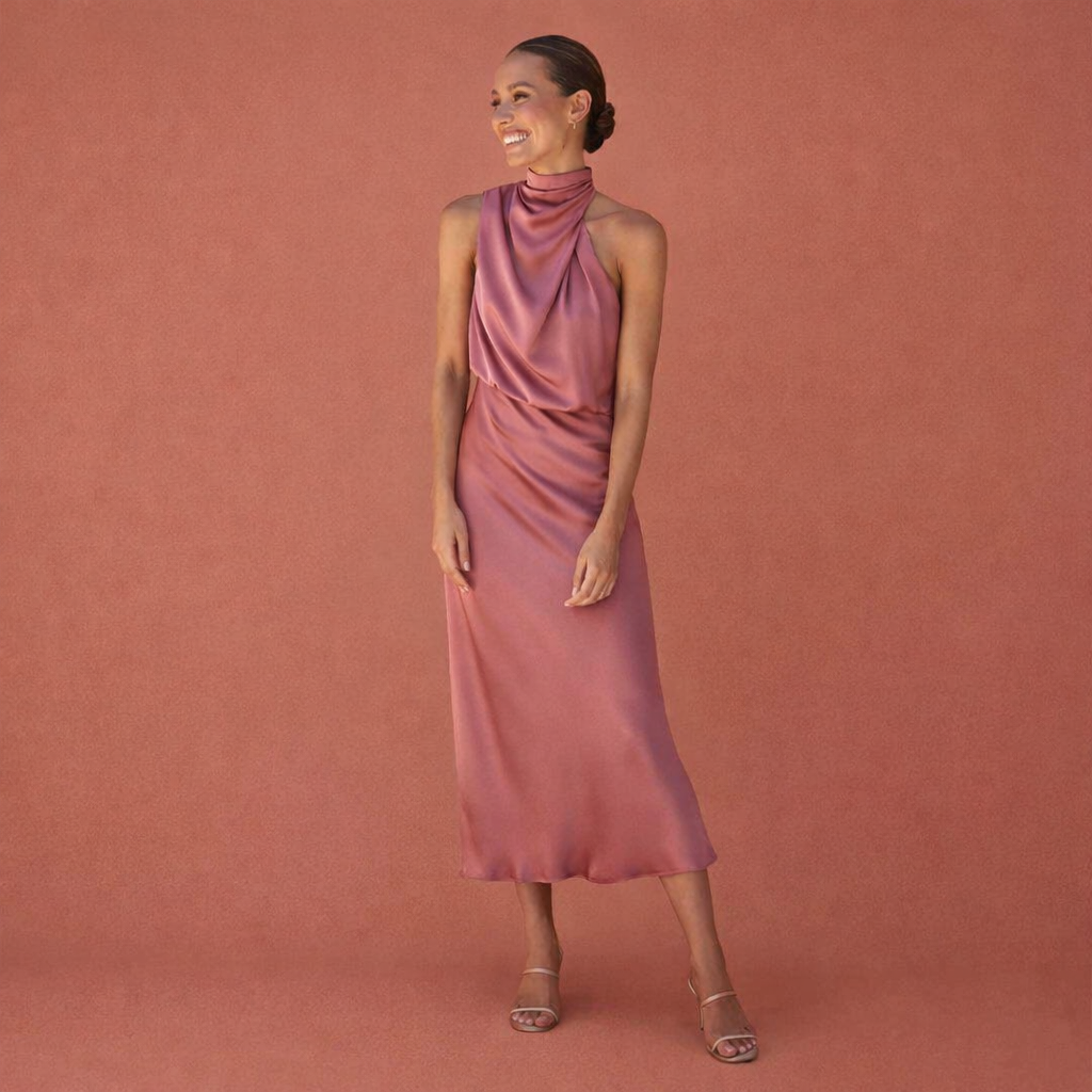 Chique dames feestjurk, gedrapeerde maxi jurk, perfect voor bruiloften of gala's, straalt pure elegantie uit.