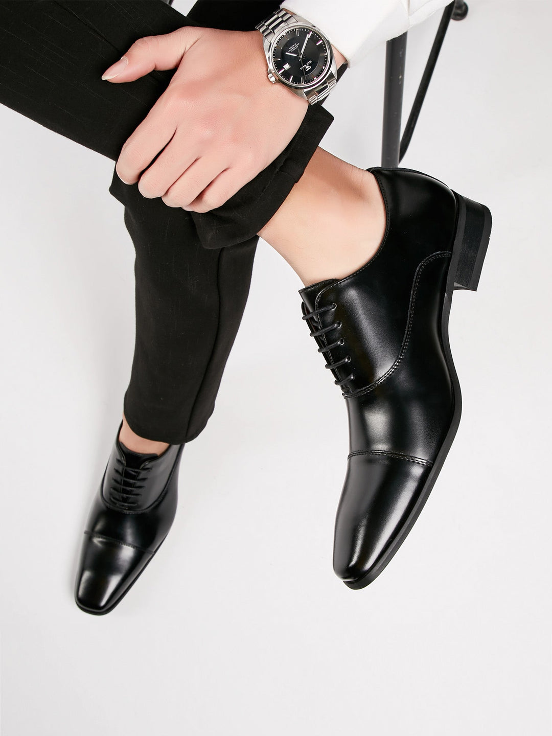 "Elegante heren veterschoenen, echt leer, glad gepolijst, klassieke stijl voor formele gelegenheden, comfortabele pasvorm."