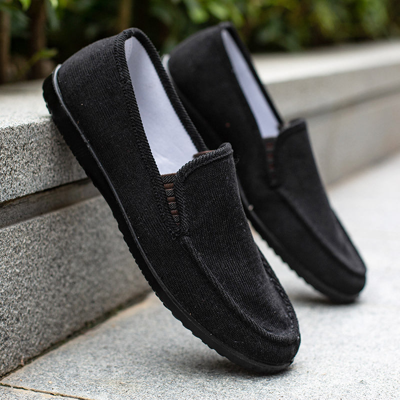 "Elegante herenschoenen loafers in bruin, lichtgewicht met klassiek design; casual en comfortabel voor dagelijks gebruik."