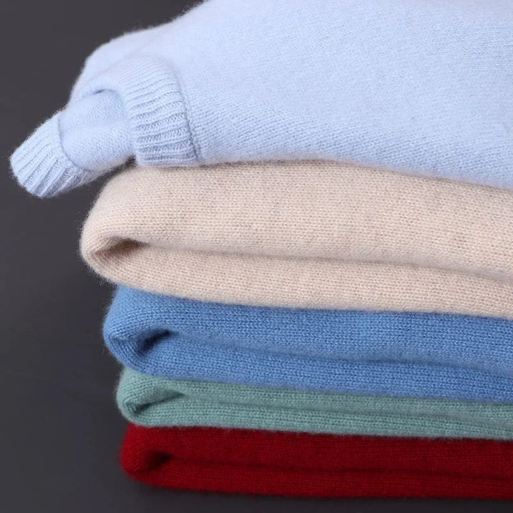 "Elegante kasjmier trui in diverse kleuren, zachte luxe stof, ideaal voor stijl en comfort op koude dagen."