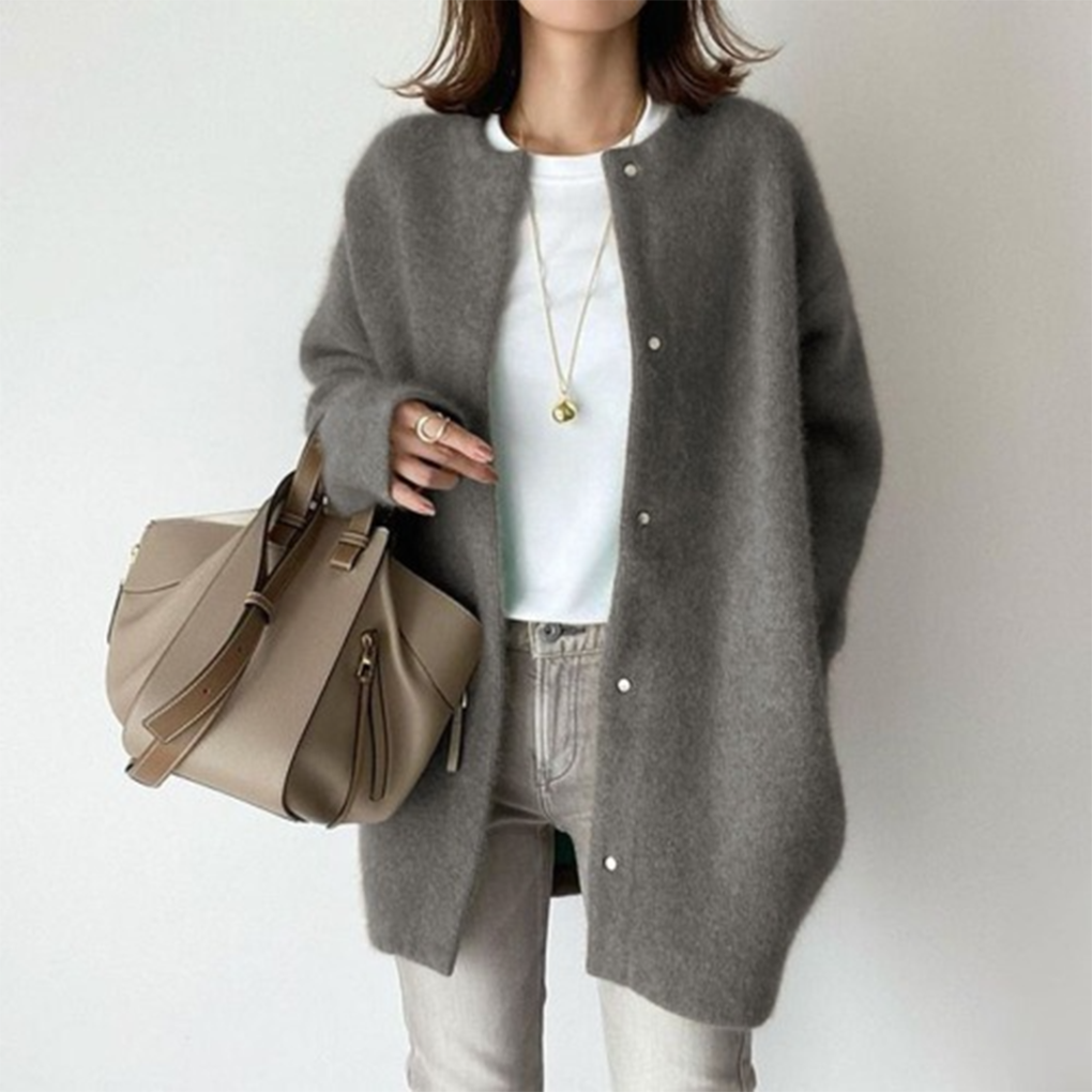 Elegante khaki cardigan voor vrouwen met tijdloze stijl, subtiele textuur en zachte stof voor veelzijdige, comfortabele outfi