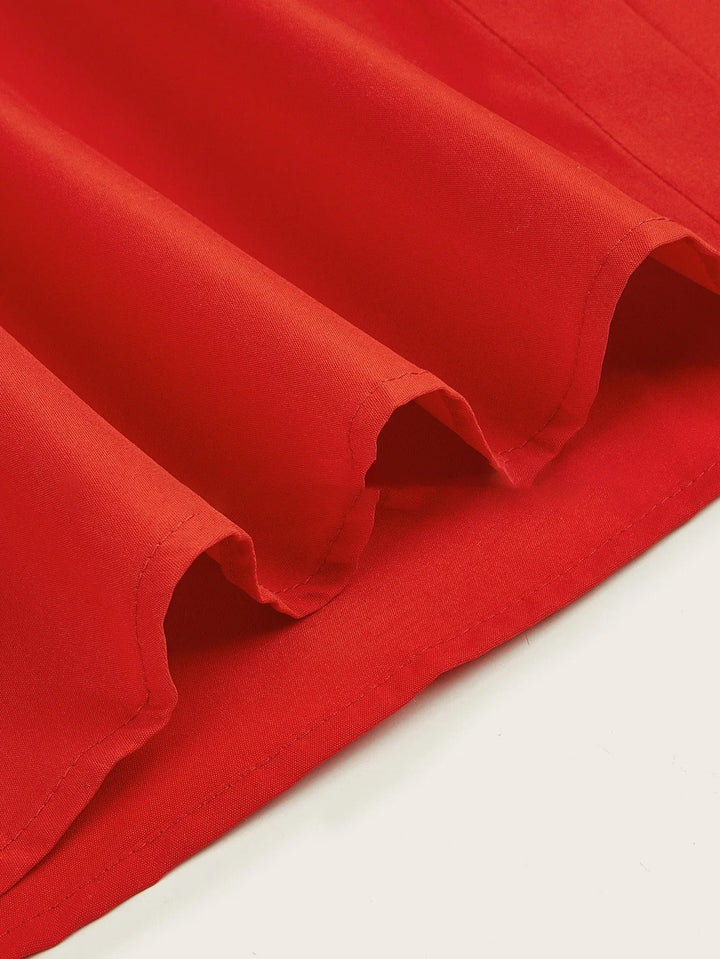 Elegante klassieke blousejurk in zachte stof, tijdloze stijl, comfortabel, in verschillende kleuren en maten beschikbaar.