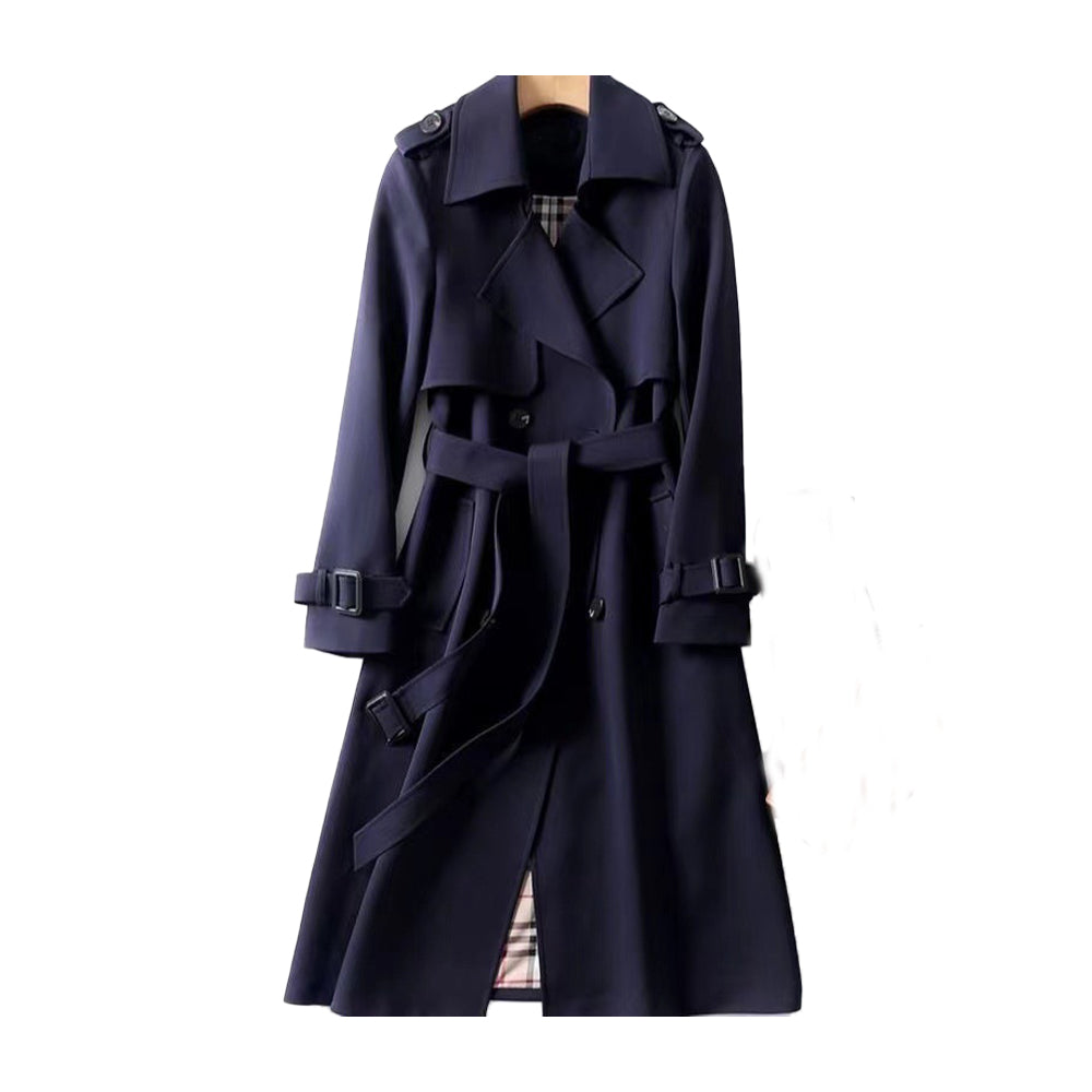 Klassieke lange dames trenchcoat met riem en knopen, een elegante en veelzijdige lente/herfstjas.