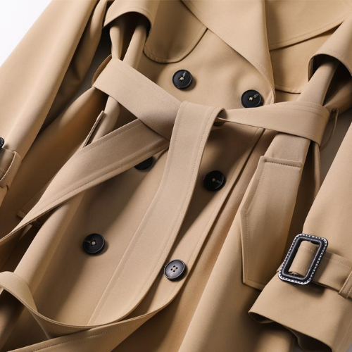 Luxe lange double-breasted trenchcoat voor dames; elegante en stijlvolle bovenkleding voor elke gelegenheid.