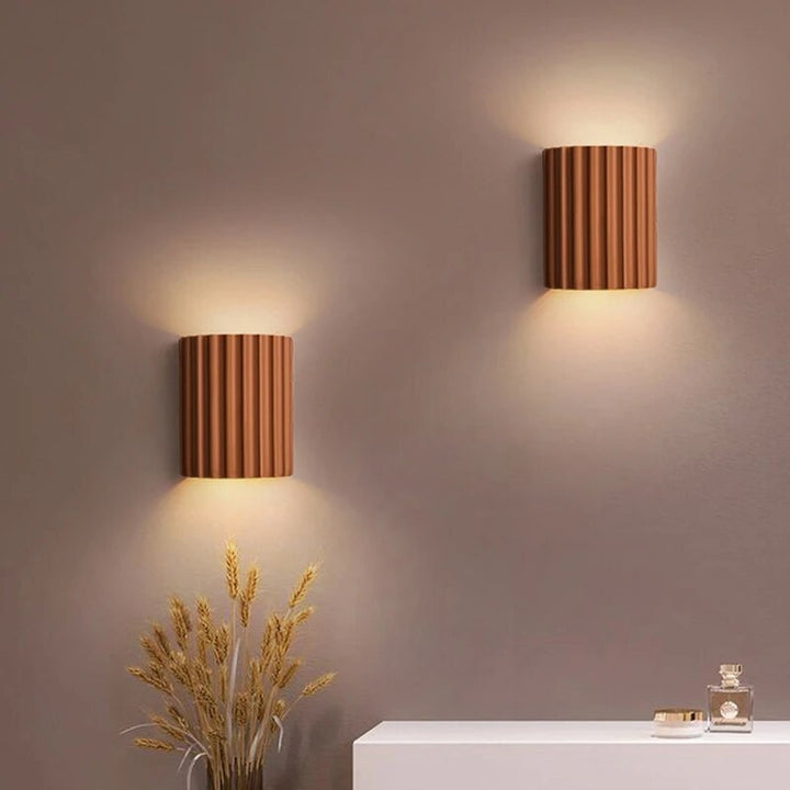 Elegante LED wandlamp met modern design, strakke lijnen en luxe afwerking, ideaal voor elke kamer in huis.