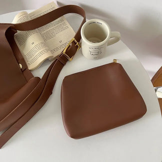 "Elegante leren dames tas, tijdloos design, hand- en schoudertas, premium leer, veelzijdige draagopties"