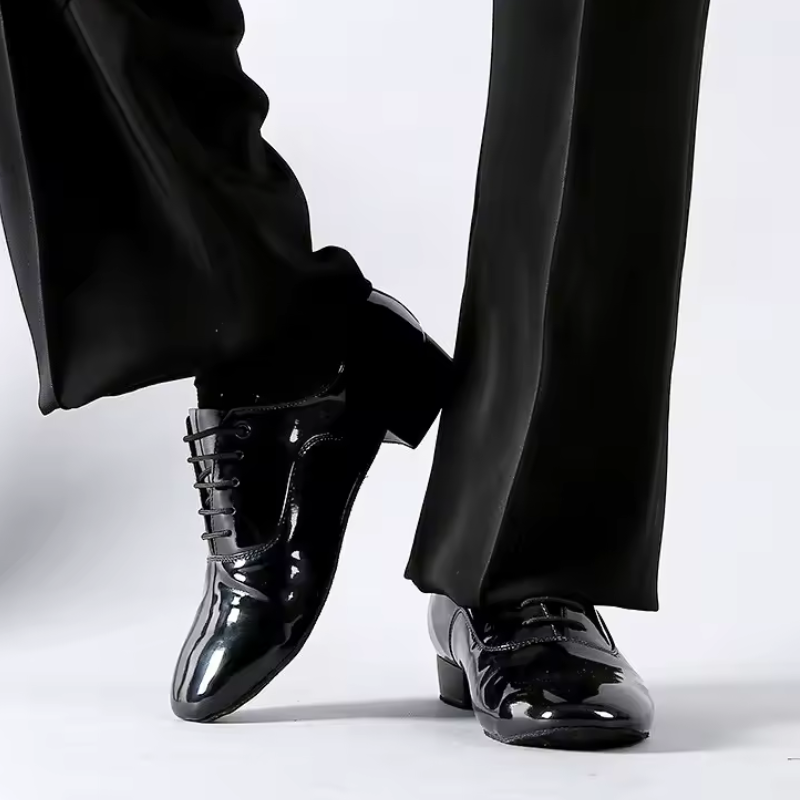 "Elegante leren Latin dansschoenen met zachte zool voor comfort, ideaal voor stijlvolle danssessies"