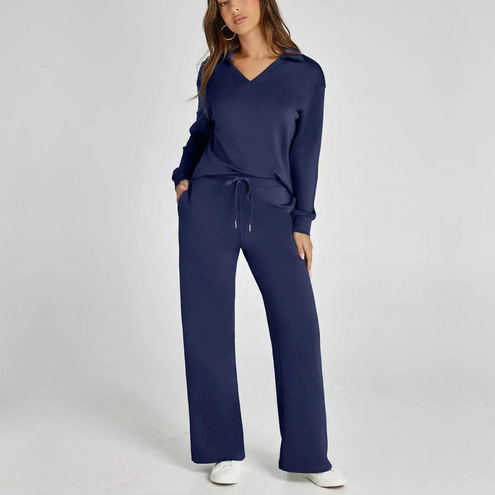 "Elegante loungewear set voor dames met off-shoulder sweater en perfect passende broek, trendy en comfortabel zichtbaar."