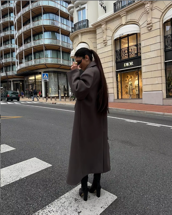 "Elegante Noëlle oversized jas voor dames, lichtgewicht en trendy voor lente, double-breasted, met split voor comfort."