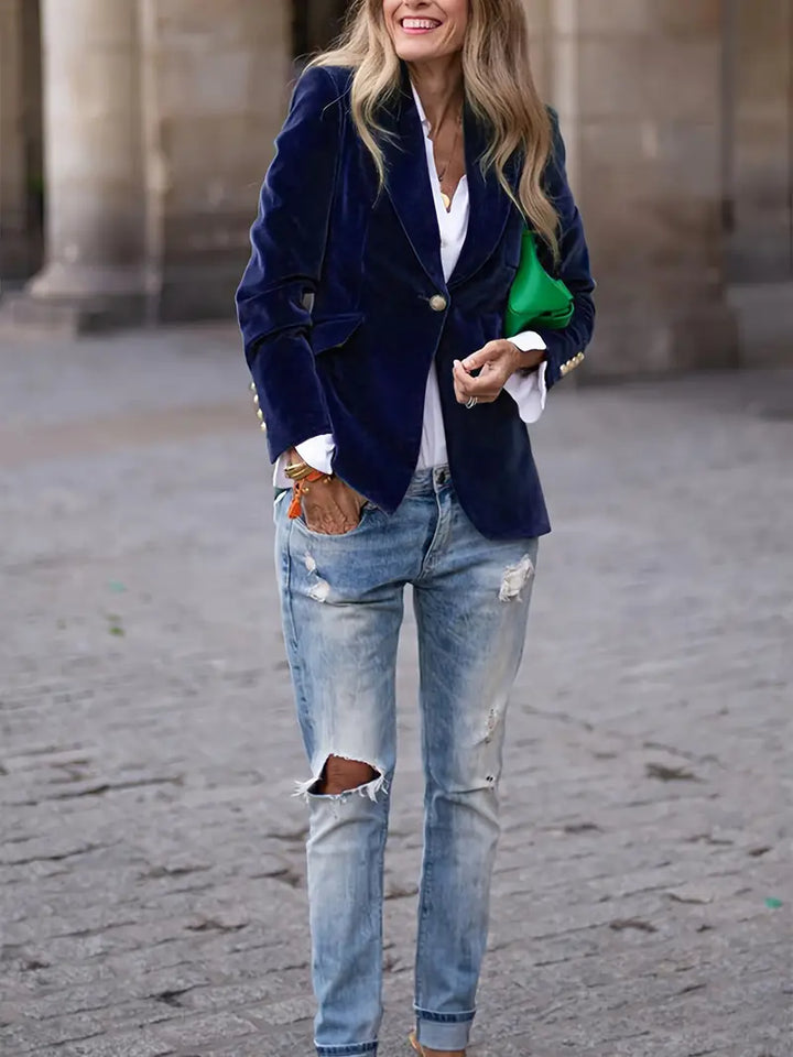 "Elegante retro dames blazer met klassieke snit, getailleerde pasvorm en stijlvolle details voor veelzijdige outfits."