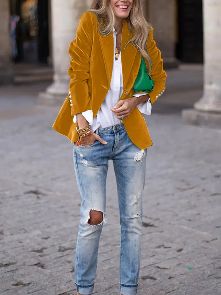 "Elegante retro dames blazer met klassieke snit, getailleerde pasvorm en stijlvolle details voor veelzijdige outfits."