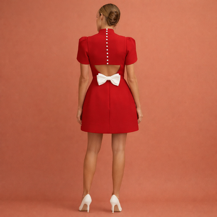 Comfortabele witte mini jurk voor dames, ideaal als luchtige zomerjurk en stijlvolle kleding.