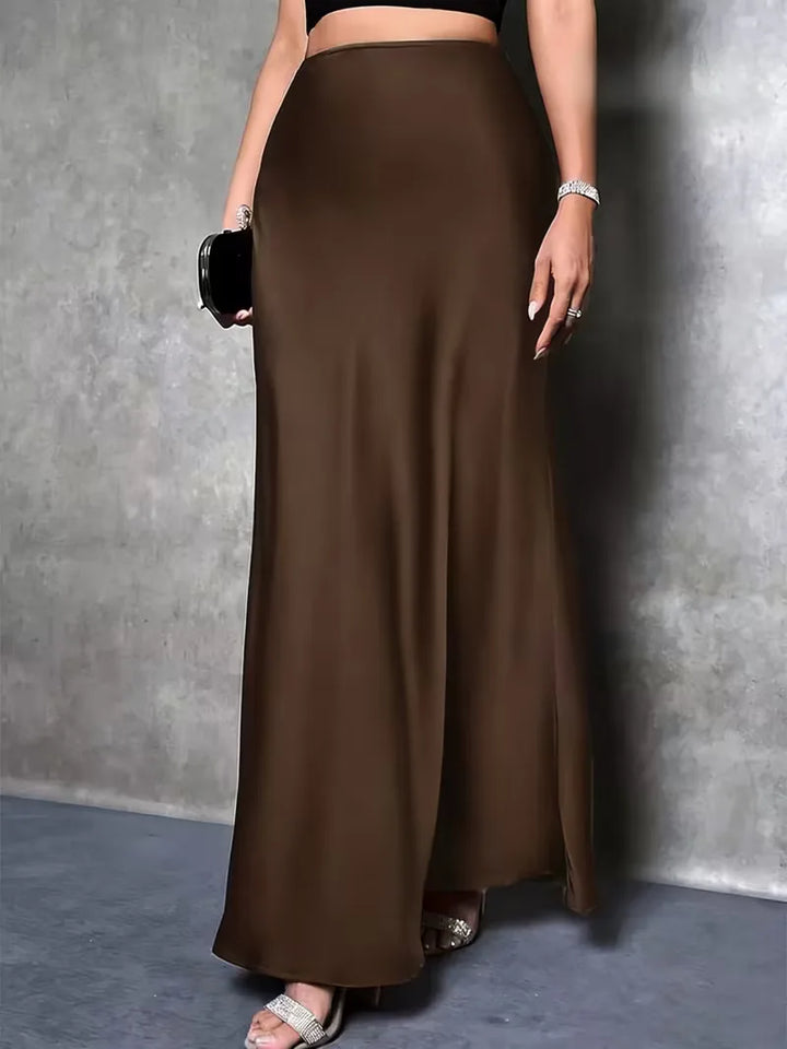 Tijdloze satijnen damesrok, hoge taille, elegante maxi lengte, veelzijdig voor diverse outfits.