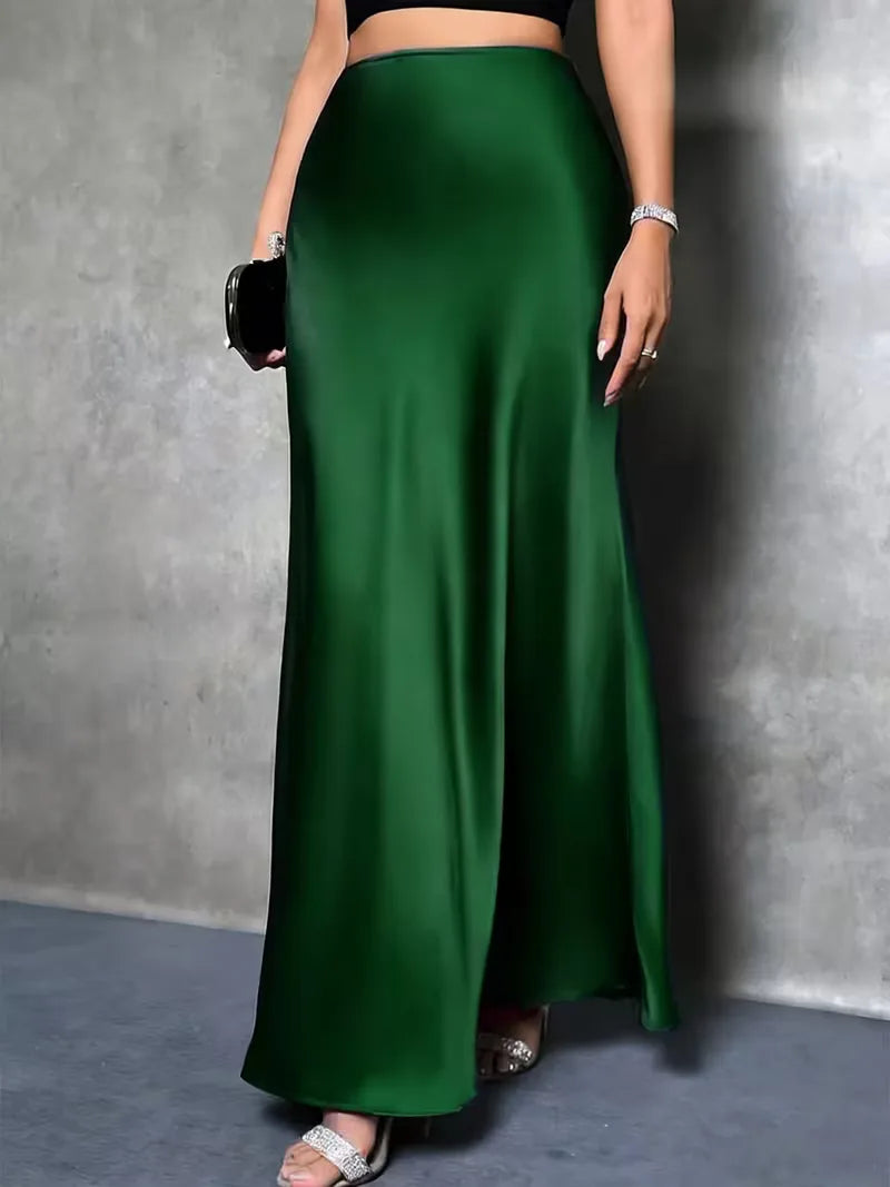 Zijdezachte satijnen damesrok, lange maxi lengte en hoge taille, elegant en comfortabel.