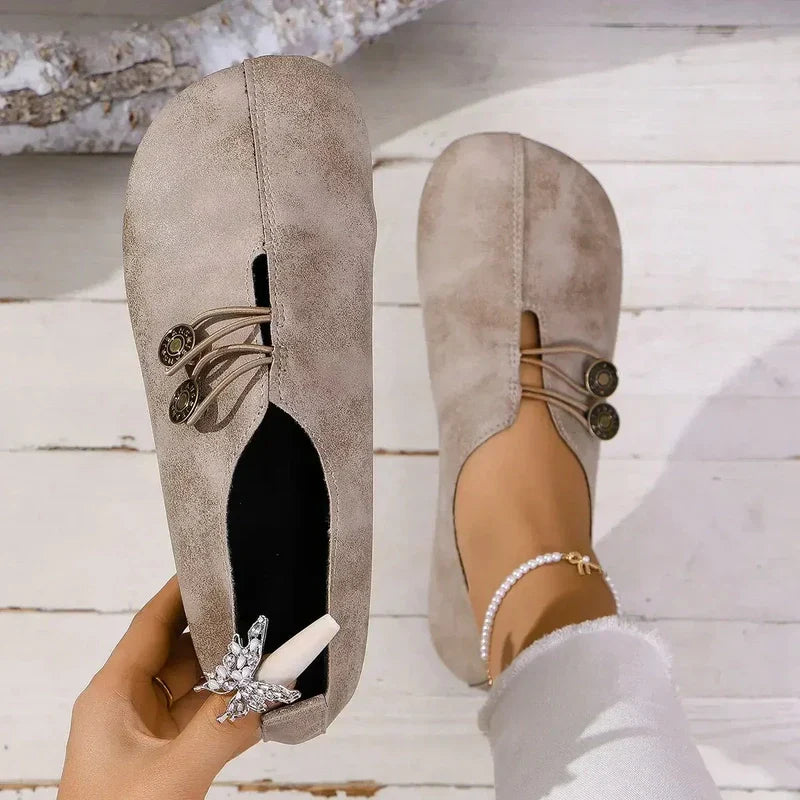 "Elegante suède damesloafers, orthopedisch, zacht en stijlvol; ideale schoenen voor comfort en veelzijdigheid."
