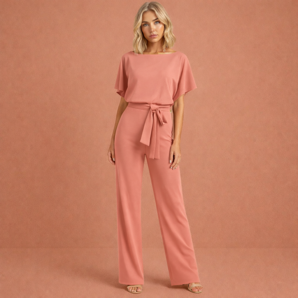 Lichte tweedelige lente/zomer dames set met ceintuur, straalt comfort en tijdloze elegantie uit.