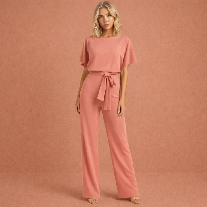 Lichte tweedelige lente/zomer dames set met ceintuur, straalt comfort en tijdloze elegantie uit.