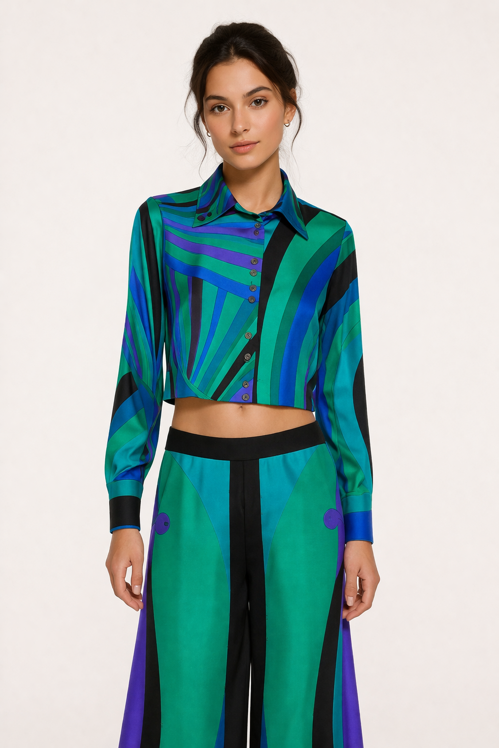 Modieuze dames tweedelige set: top met lange mouwen en wijde broek met elegante print. Stijlvol voor elke gelegenheid.