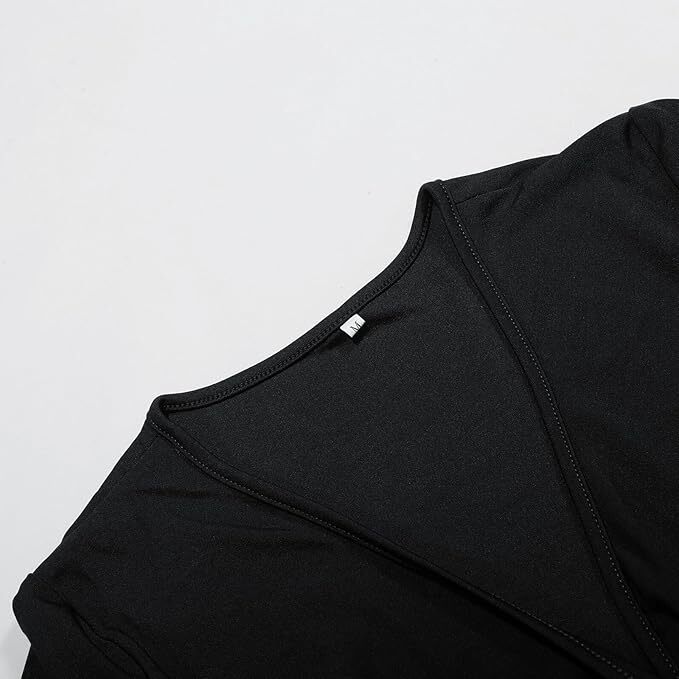 "Elegante vintage V-hals jurk, korte mouwen, damesmode in veelzijdige kleuren, flatterend en comfortabel materiaal."